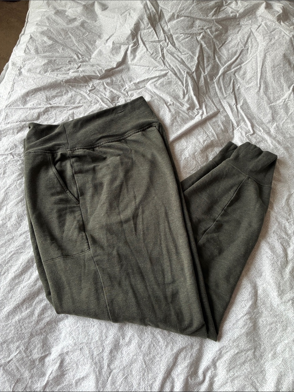 Athleta Olive Green Women's Jogger Pants size medium